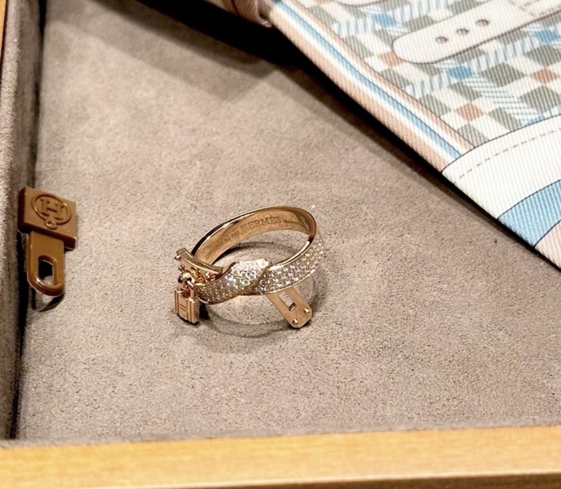 H**me5 rings